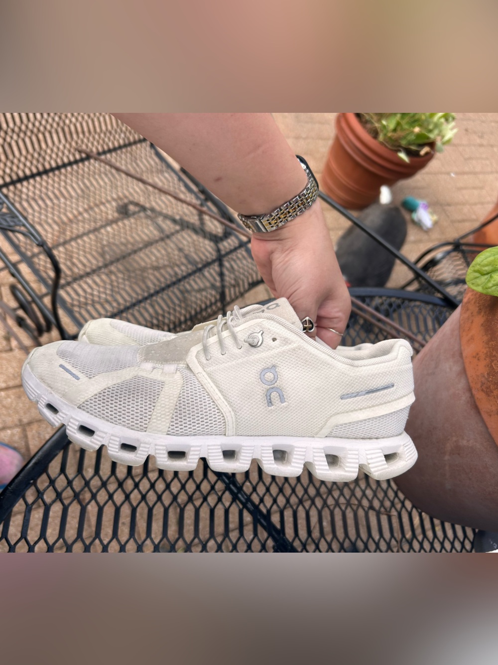 White On Cloud Tennis shoes - Picture 2 of 9
